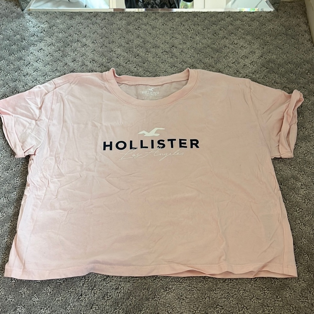 cute pink hollister cropped tshirt size small